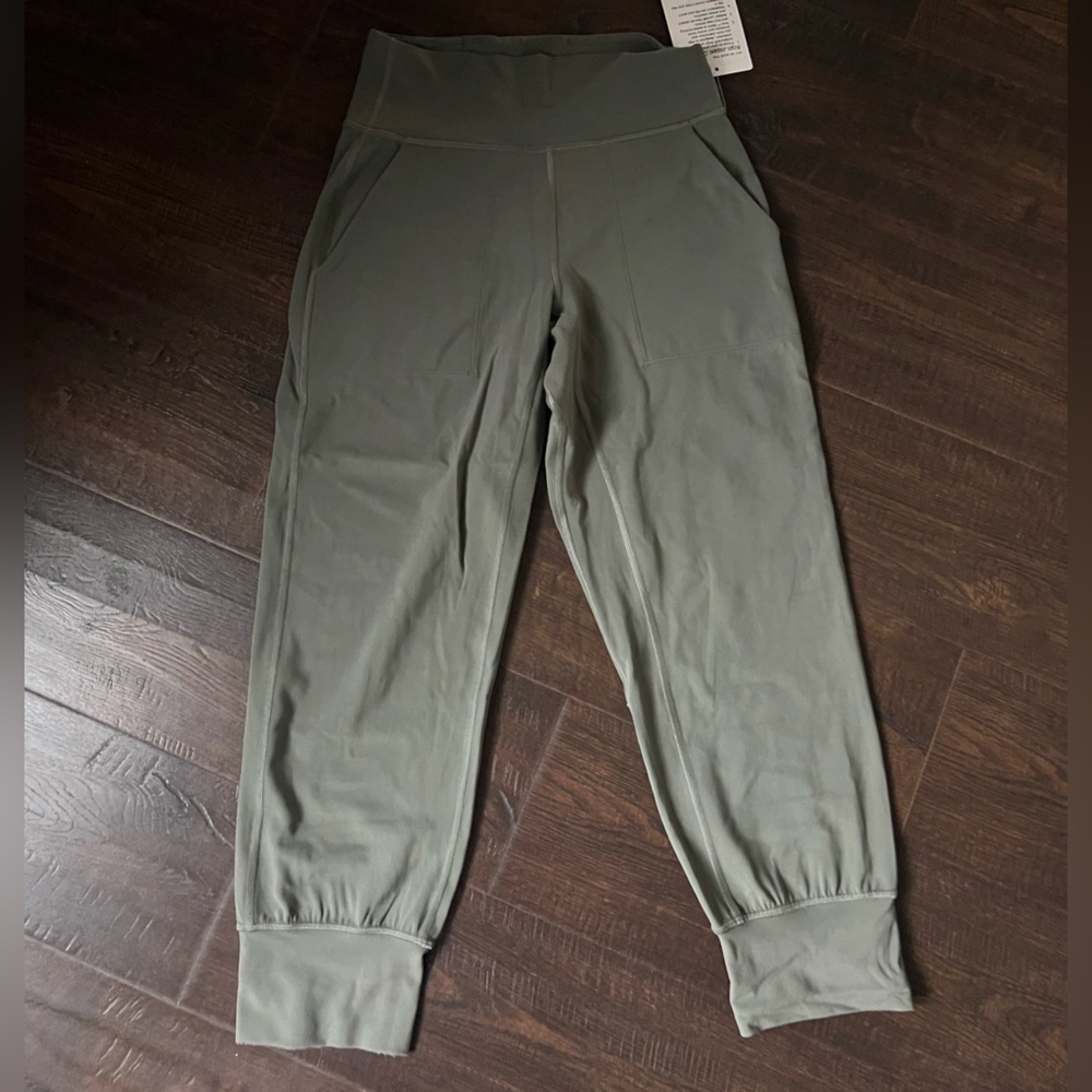Lululemon Align Jogger Crop 4